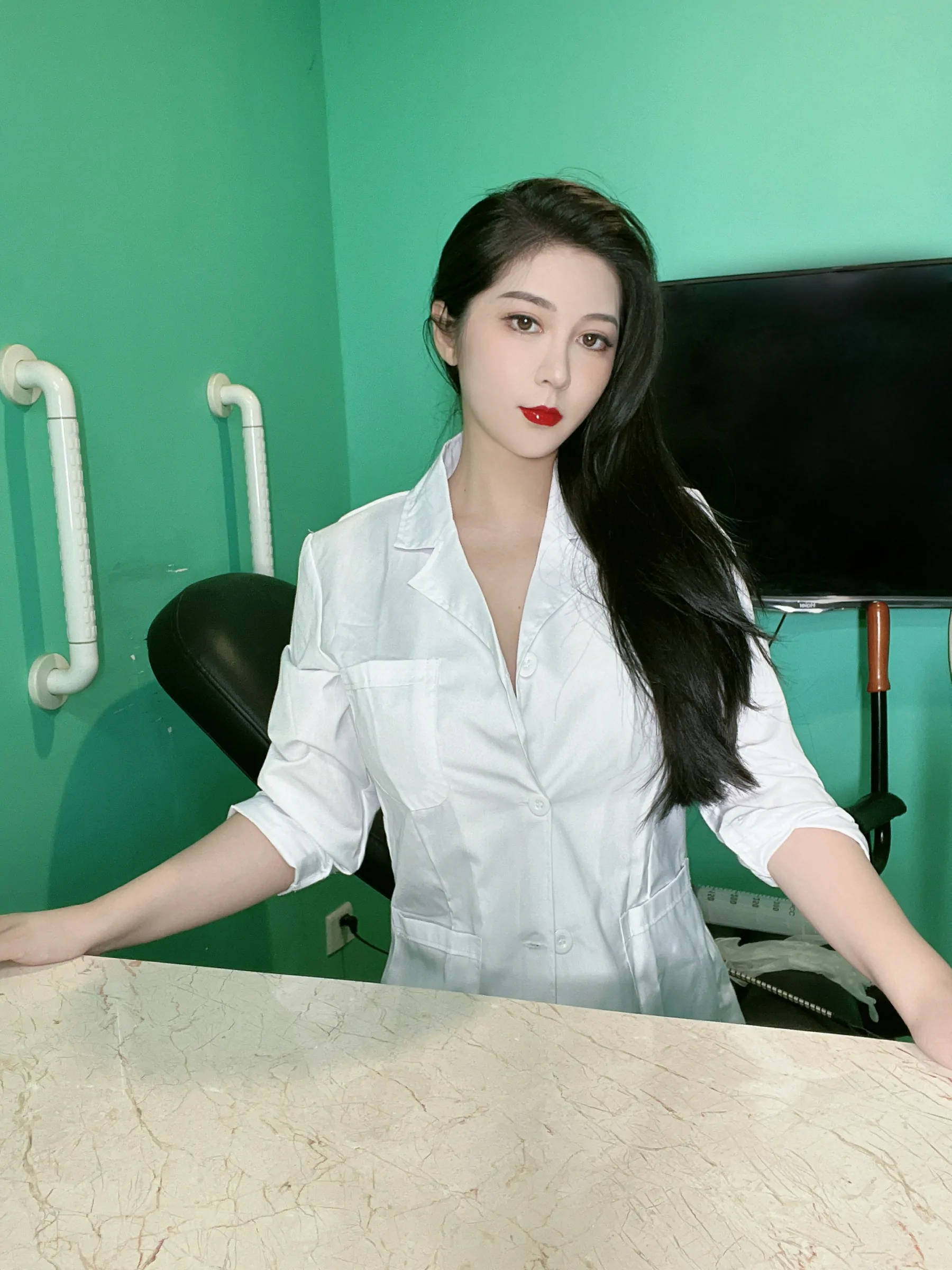 120斤的小王同学 – 医生姐姐 [40P]-秀图阁