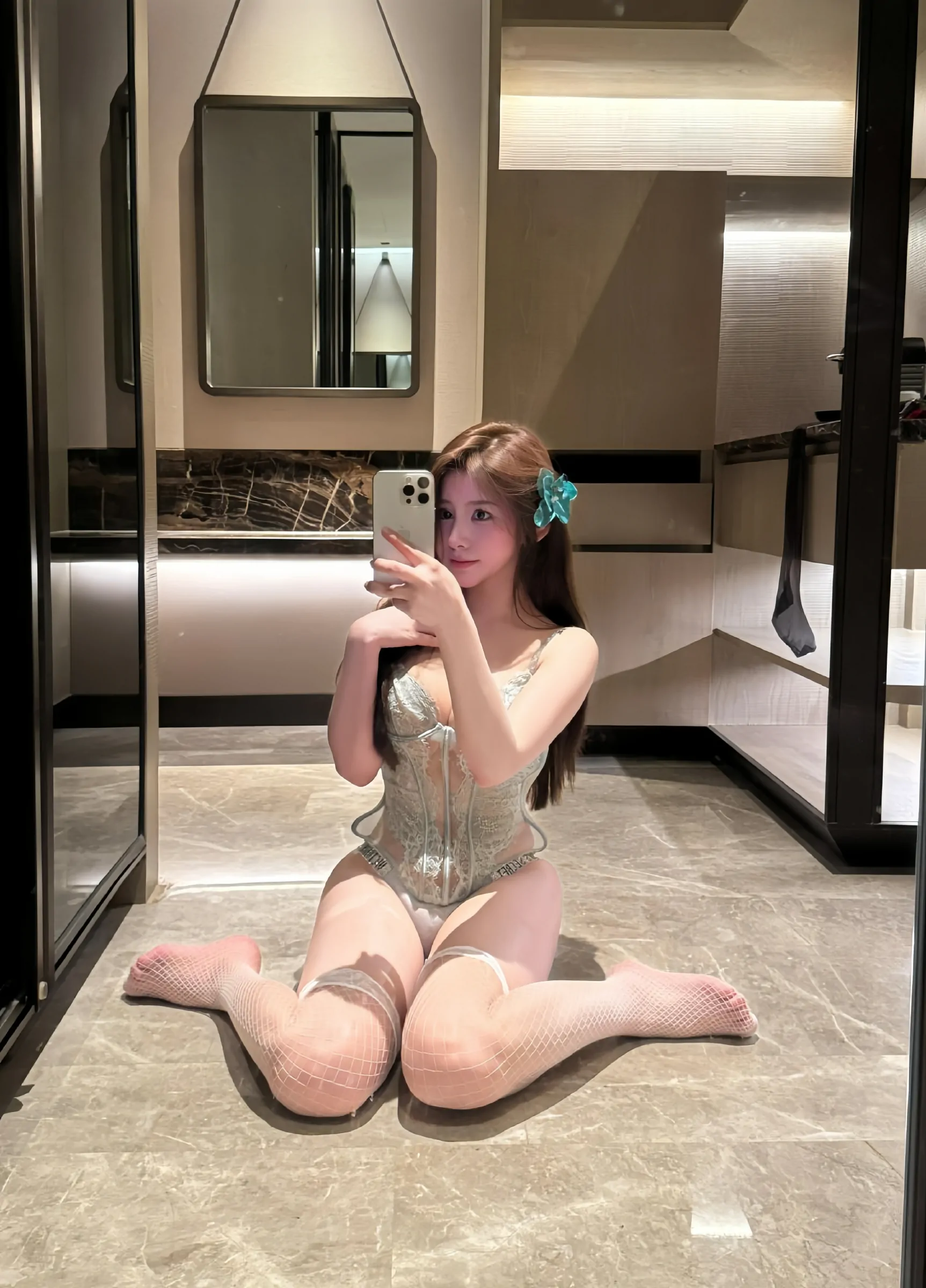 奔跑的晶螺儿 – 性感情趣蕾丝半腿白网丝 [24P]插图4